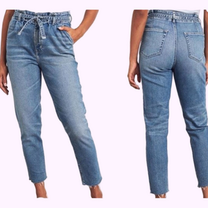 Hollister Ultra High-Rise Mom Jeans with denim tie belt and raw hem. Size 28/27